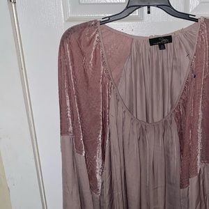 Lovely flowing mixed media top- 3X